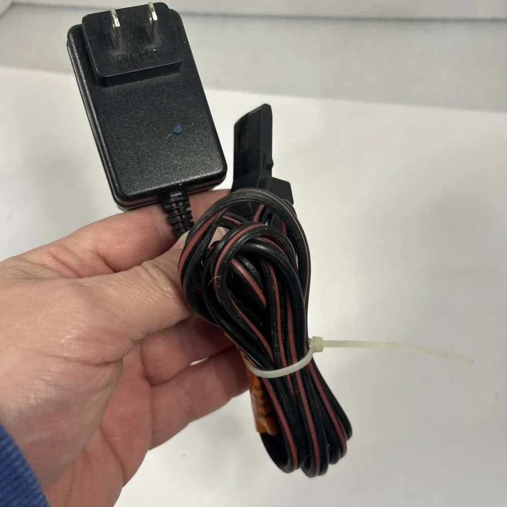 Power Wheels 00801-1778 Fisher Price 12V 1 amp Charger For grey Battery cube‎